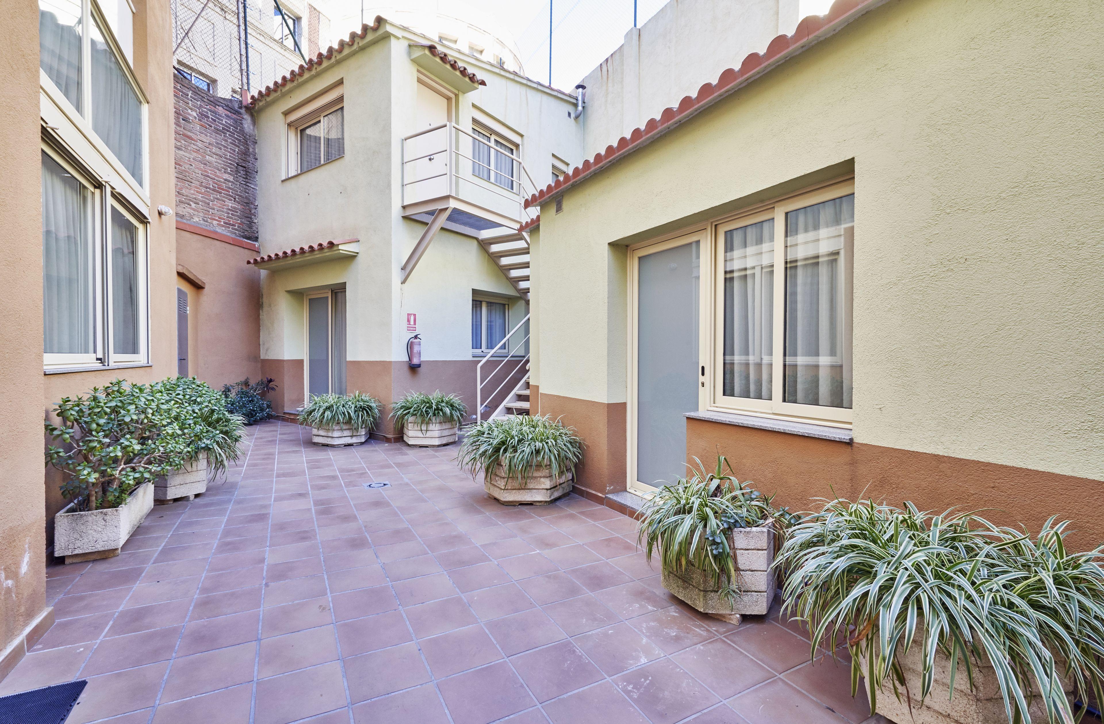 Barcelona Sants Station Apartments — Photos 2